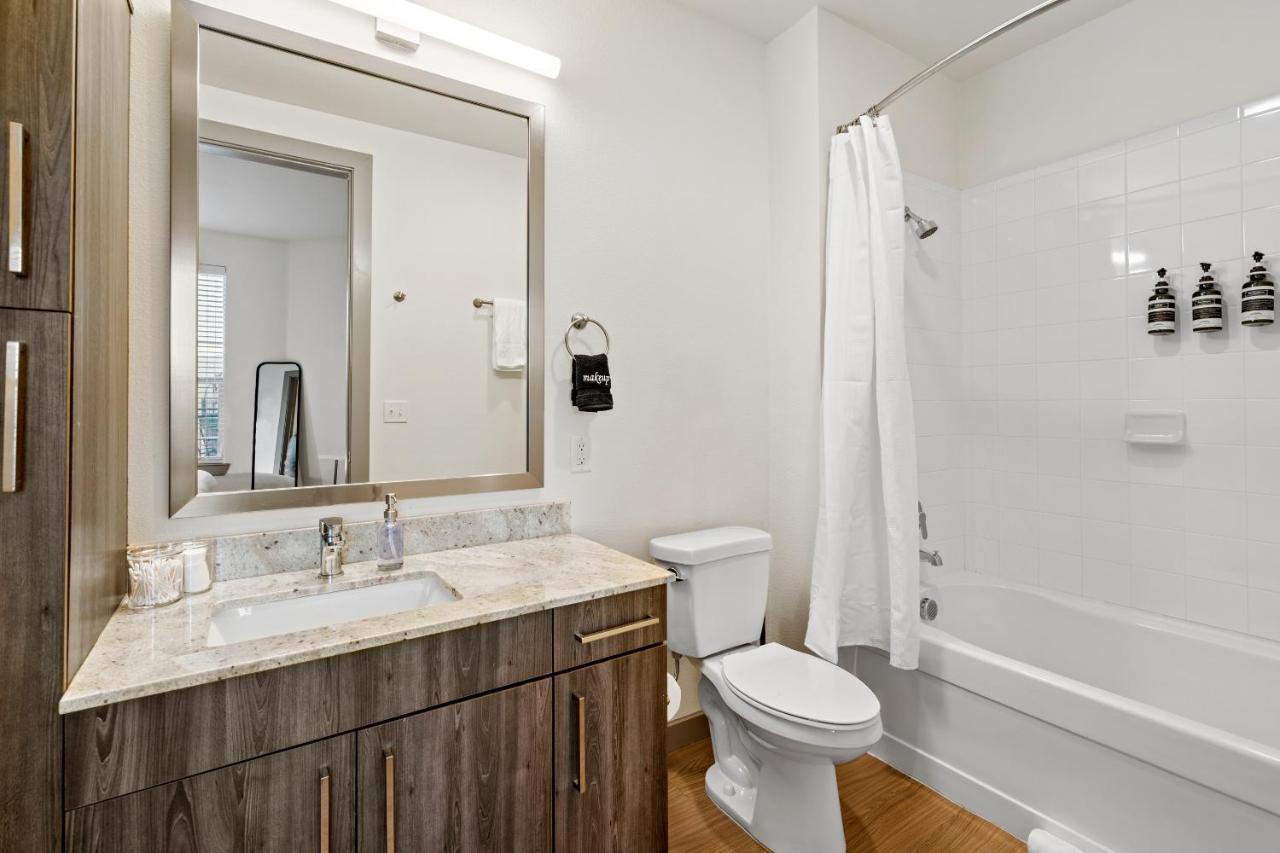 Kasa Dallas Apartahotel 5*